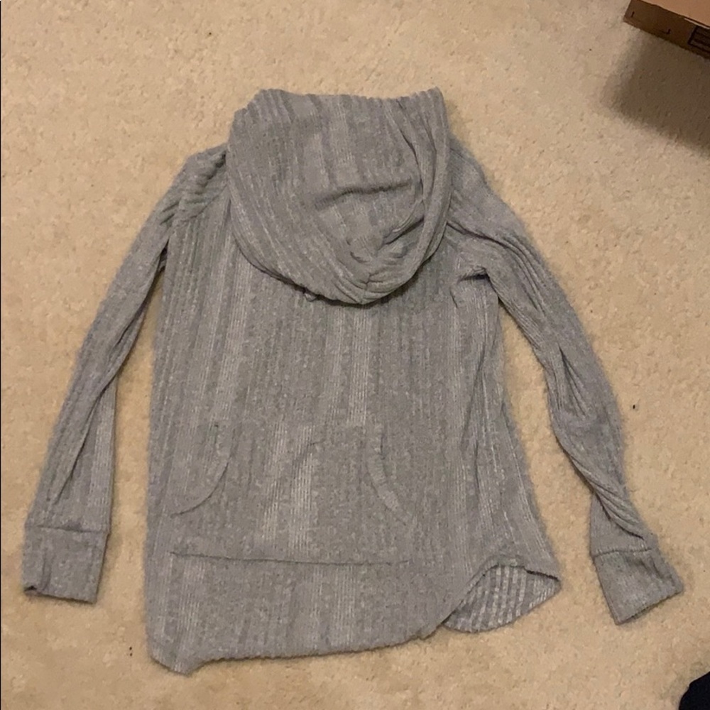 Long sleeve sweater with hood